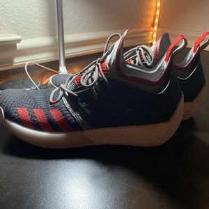 Addias size 13 James harden volume 2 shoes